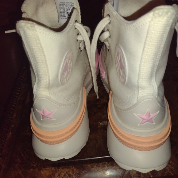 WOMENS CONVERSE RUN STAR LEGACY LIKE NEW - Picture 2 of 4